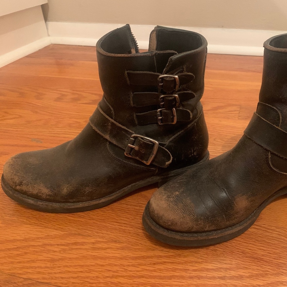 Frye Veronica Belted Short Boots